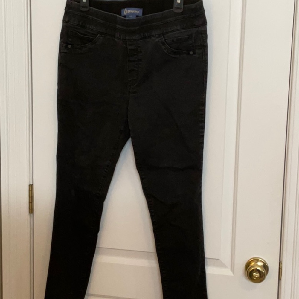 Black elastic waist pull on jeans - mock front pockets